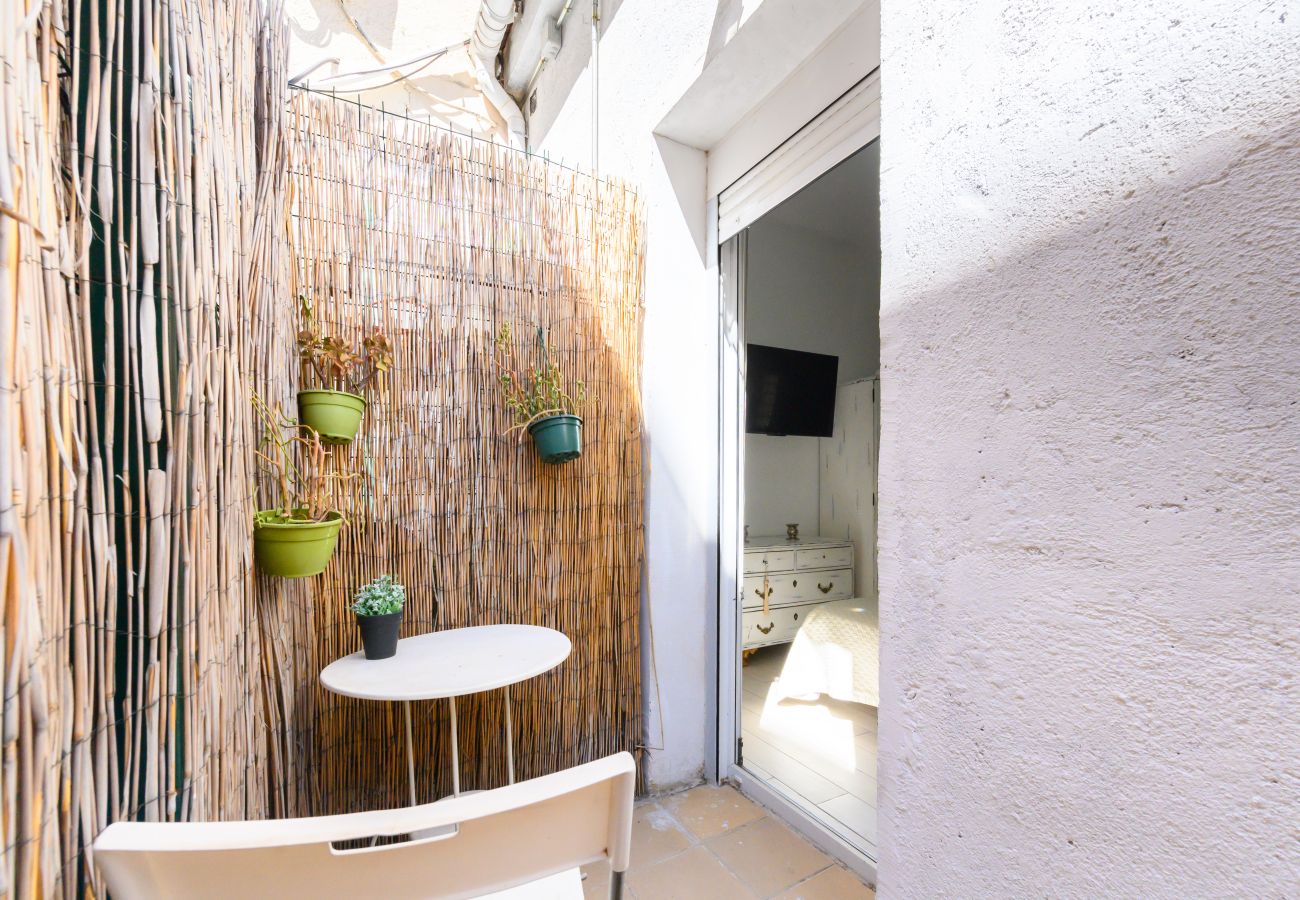 Studio in Madrid - Modern Studio with Private Terrace in Madrid Studio in Madrid - Modern Studio with Private Terrace in Madrid