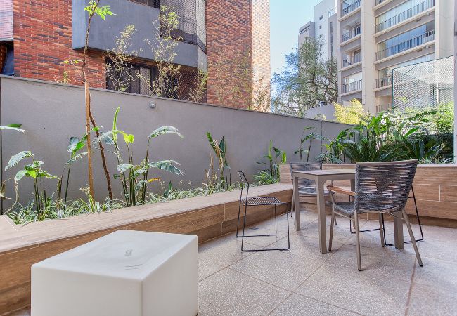 Apartment in São Paulo - Flat na Vila Mariana c varanda próx ao metrô Apartment in São Paulo - Flat na Vila Mariana c varanda próx ao metrô