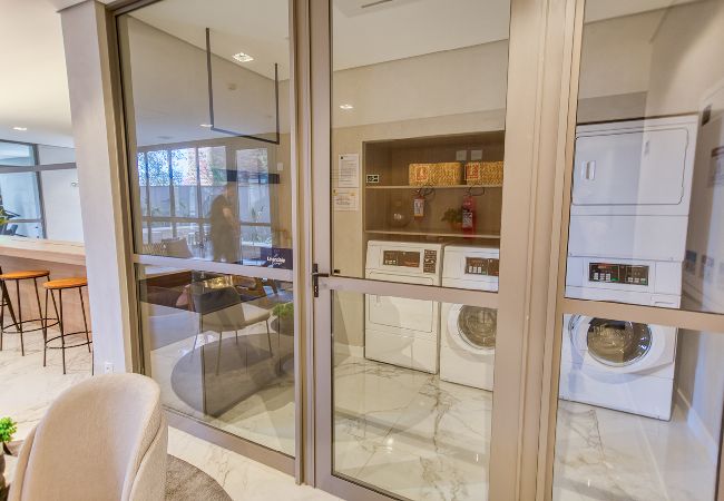 Apartment in São Paulo - Flat na Vila Mariana c varanda próx ao metrô Apartment in São Paulo - Flat na Vila Mariana c varanda próx ao metrô