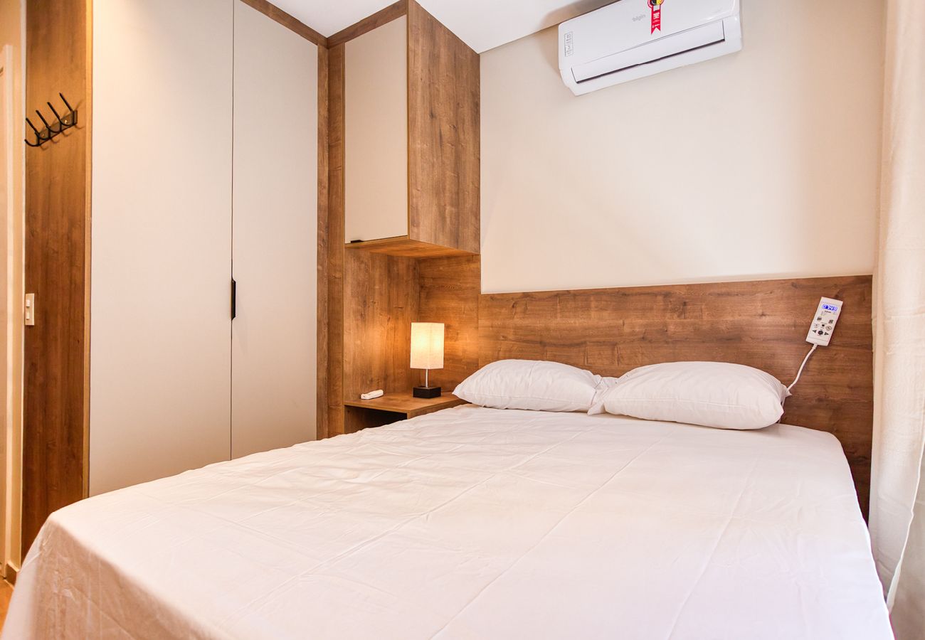 Apartment in São Paulo - Flat na Vila Mariana c varanda próx ao metrô Apartment in São Paulo - Flat na Vila Mariana c varanda próx ao metrô