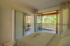 Apartment in Mata de São João - Apto Pet Friendly c/ Churrasqueira e 2 vagas