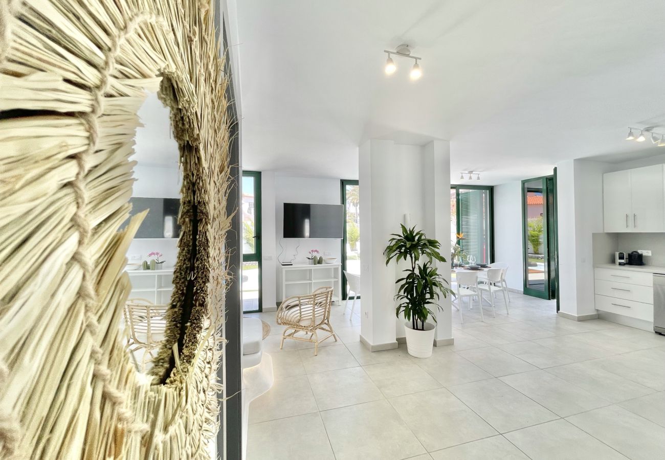 Apartment in Guía de Isora - Luxurious Apartment in Guía de Isora with Pool and Barbecue Apartment in Guía de Isora - Luxurious Apartment in Guía de Isora with Pool and Barbecue