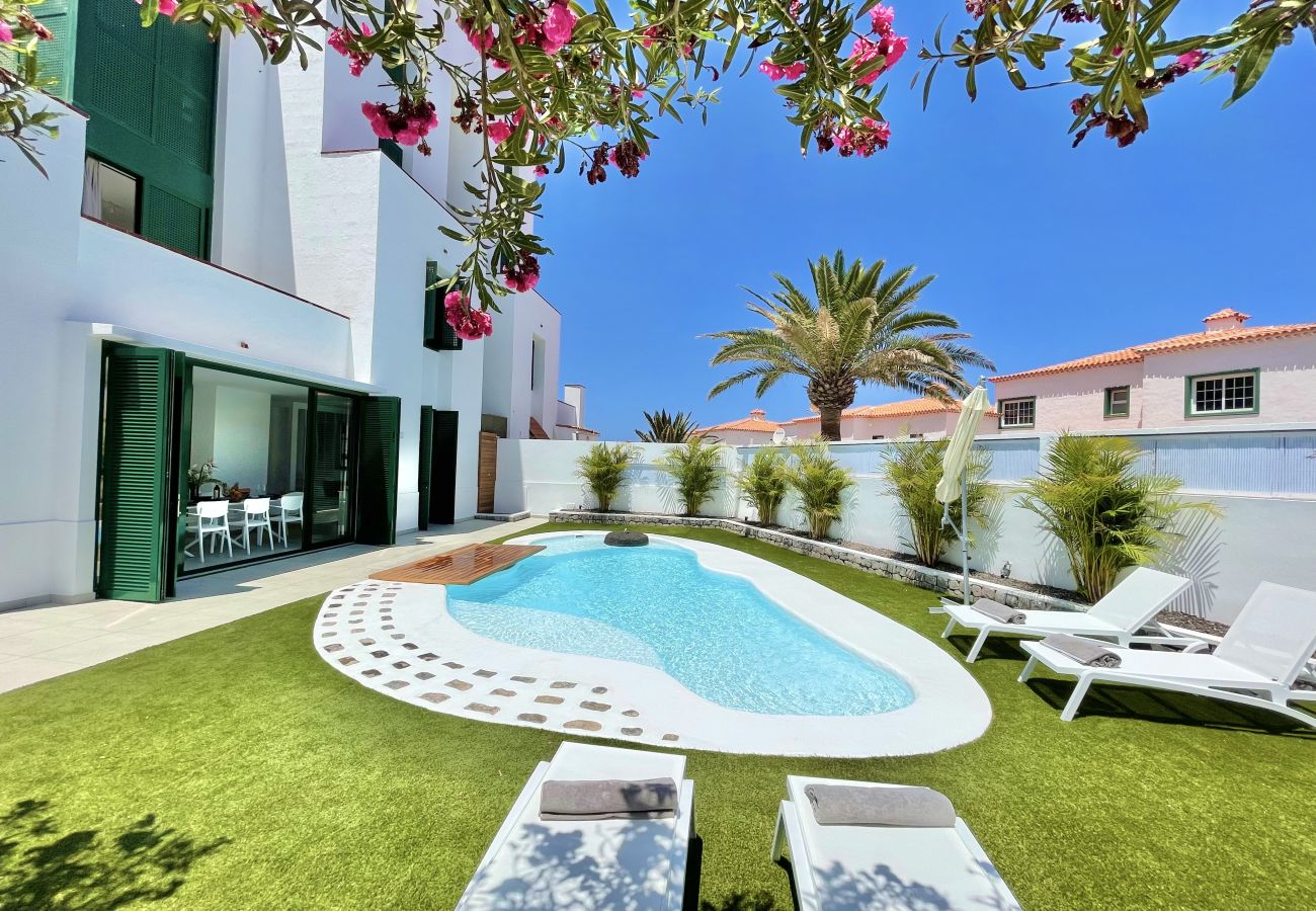 Apartment in Guía de Isora - Luxurious Apartment in Guía de Isora with Pool and Barbecue Apartment in Guía de Isora - Luxurious Apartment in Guía de Isora with Pool and Barbecue