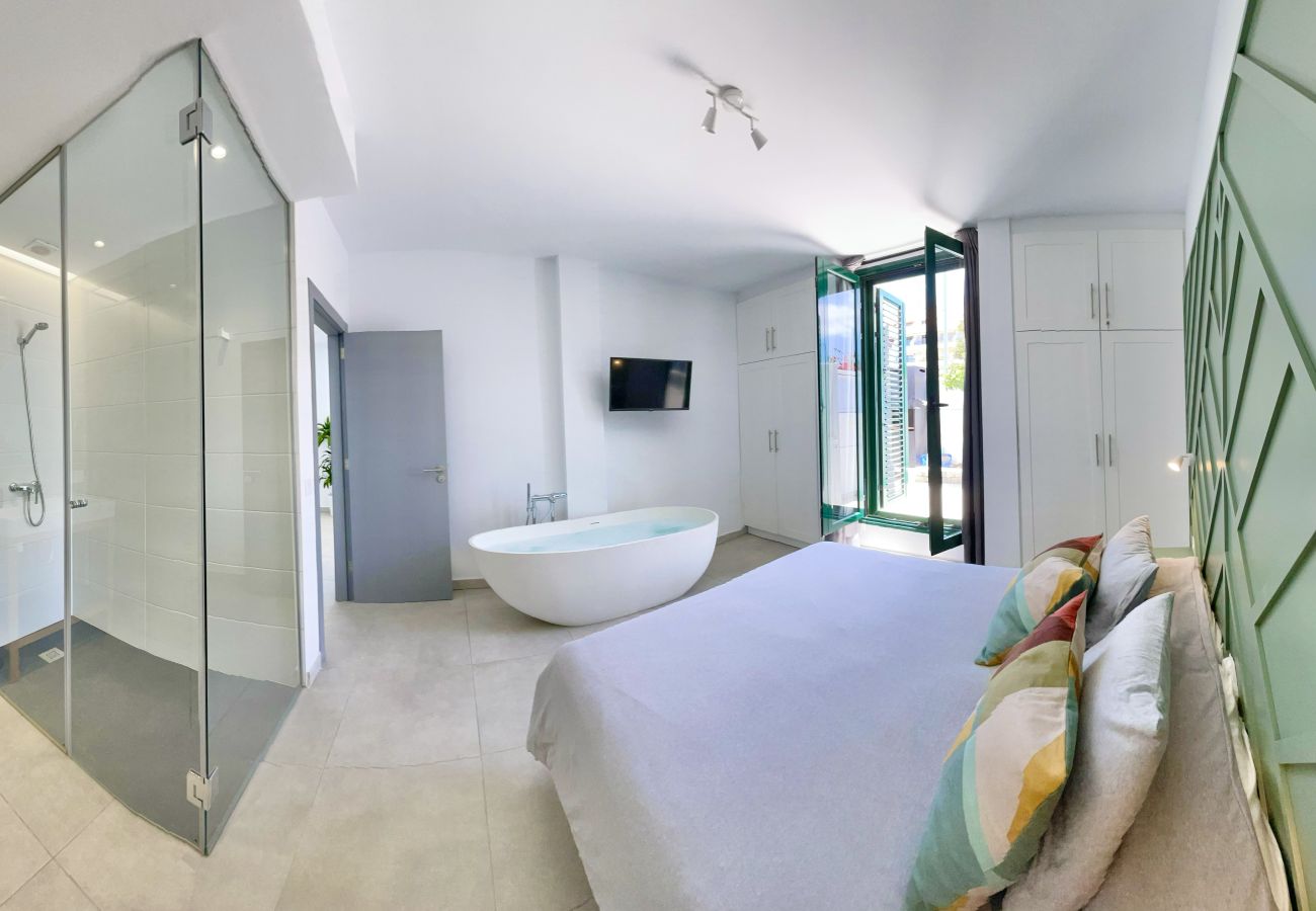 Apartment in Guía de Isora - Luxurious Apartment in Guía de Isora with Pool and Barbecue Apartment in Guía de Isora - Luxurious Apartment in Guía de Isora with Pool and Barbecue