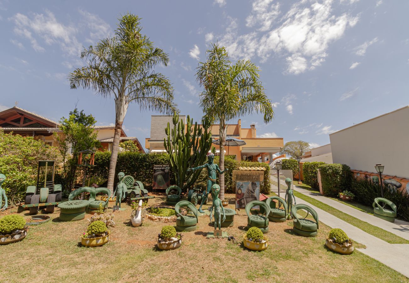 House in Porangaba - Casa Temática com Piscina e Churrasqueira