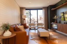 Apartment in Gramado - NOVO! Apto moderno (2 suítes) a 600m da Rua Coberta!