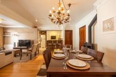 Apartment in Gramado - Apto amplo 2D (banho social+lavabo) no coração de Gramado!
