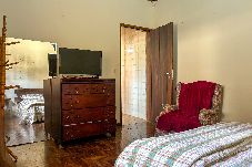 House in Campos do Jordão - Casa Pet Friendly com Wi-Fi, Garagem em Jaguaribe