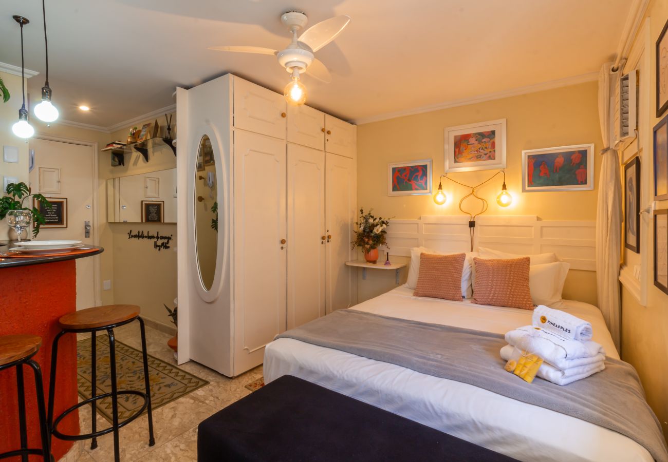 Studio in Rio de Janeiro - Boutique studio 4 minutes from Copacabana Beach | JC702B Studio in Rio de Janeiro - Boutique studio 4 minutes from Copacabana Beach | JC702B