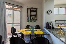 Apartment in Guarapari - Apto Pet Friendly com Garagem na Enseada Azul