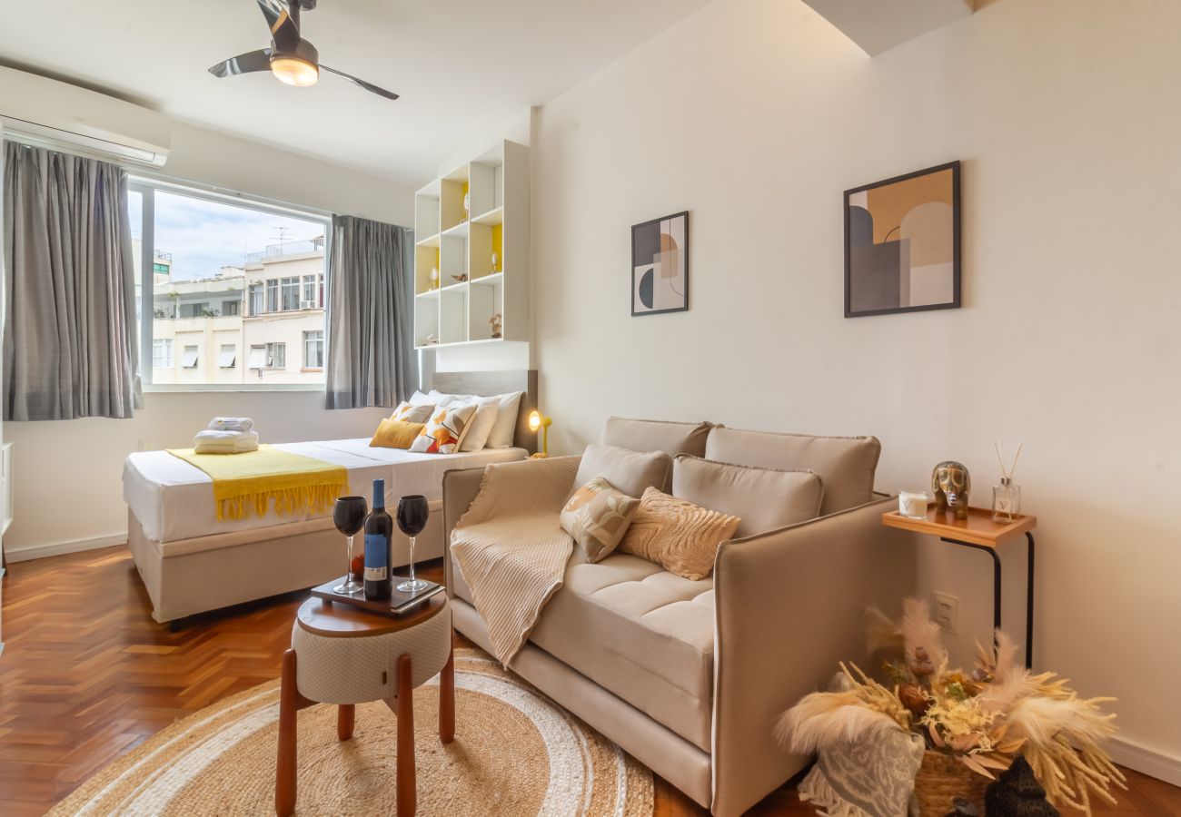 Studio in Rio de Janeiro - 5 minutes from Copacabana Beach | NSC909