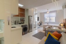 Apartment in Rio de Janeiro - 8 minutes from Copacabana Beach | B703