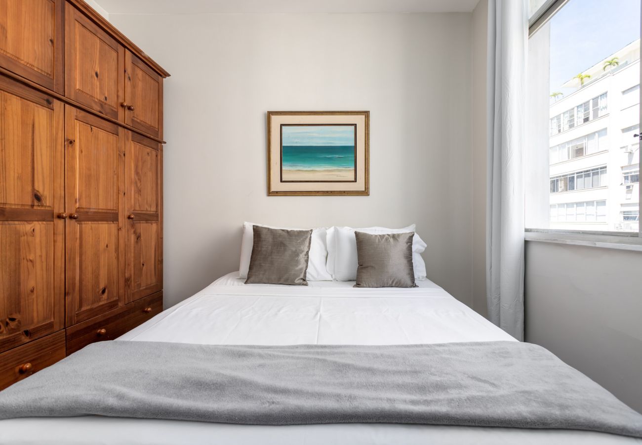 Studio in Rio de Janeiro - 3 minutes from Copacabana Beach | NSC505
