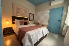 House in Rio de Janeiro - Flor e Fruto Retreat - Little Flower House