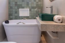 Studio in Rio de Janeiro - 3 minutes from Copacabana beach | PJ807