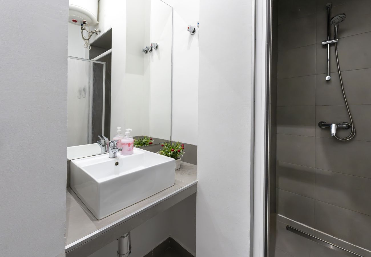 Apartamento en Madrid - Modern Madrid Downtown Puerta Del Sol M (PRE2B) Apartamento en Madrid - Modern Madrid Downtown Puerta Del Sol M (PRE2B)