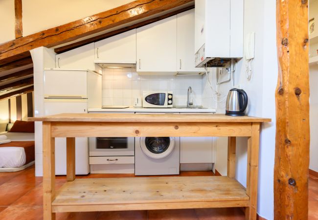 Estudio en Madrid - MADRID Downtown Puerta del Sol - Teatros Gran Via- Atocha Station Cozy Estudio 2 Pax Estudio en Madrid - MADRID Downtown Puerta del Sol - Teatros Gran Via- Atocha Station Cozy Estudio 2 Pax