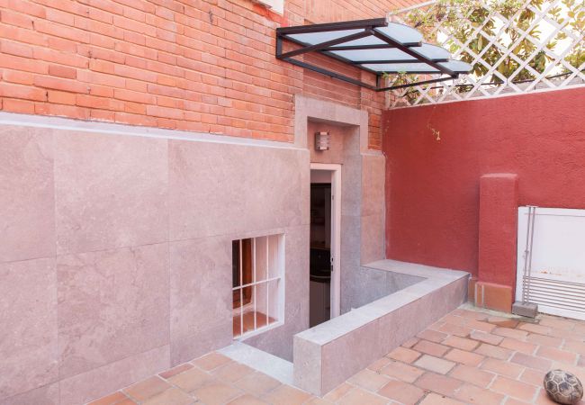 Apartamento en Madrid - GARDEN House Downtown MADRID CENTRO-IFEMA-AEROPUERTO. 2 ROOMS 6 PAX GARDEN Apartamento en Madrid - GARDEN House Downtown MADRID CENTRO-IFEMA-AEROPUERTO. 2 ROOMS 6 PAX GARDEN