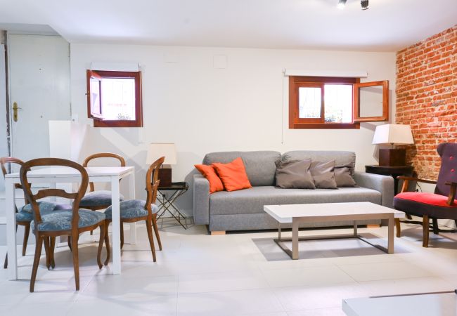 Apartamento en Madrid - GARDEN House Downtown MADRID CENTRO-IFEMA-AEROPUERTO. 2 ROOMS 6 PAX GARDEN Apartamento en Madrid - GARDEN House Downtown MADRID CENTRO-IFEMA-AEROPUERTO. 2 ROOMS 6 PAX GARDEN