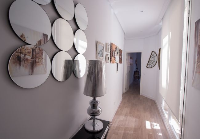 Apartamento en Madrid - Apartment Madrid Downtown Puerta del Sol M (PRE4A) Apartamento en Madrid - Apartment Madrid Downtown Puerta del Sol M (PRE4A)