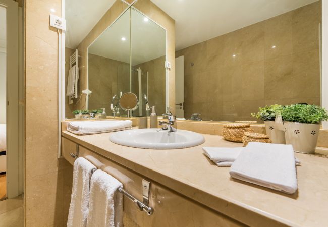 Apartamento en Madrid -  BIG Apartment Downtown Madrid Malasaña M (MAL27) Apartamento en Madrid -  BIG Apartment Downtown Madrid Malasaña M (MAL27)