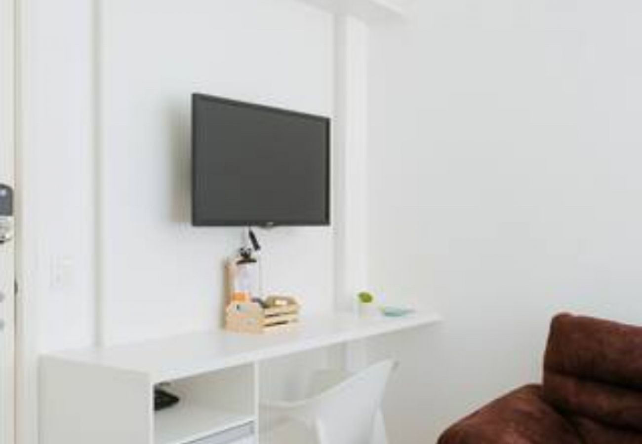 Estudio en São Paulo - Nuevo Studio en la calle Avanhandava Estudio en São Paulo - Nuevo Studio en la calle Avanhandava