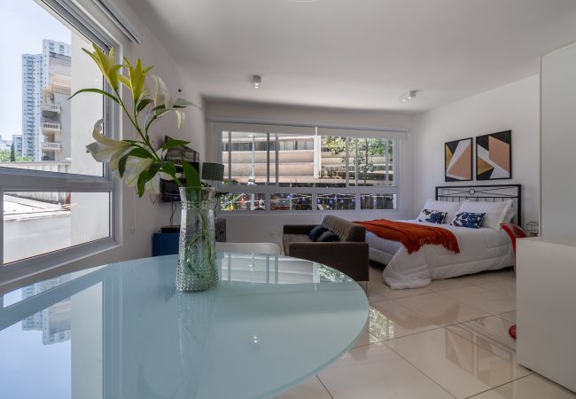 Estudio en São Paulo - STUDIO AVANHANDAVA EN EL CORAZÓN DEL BAJO AUGUSTA Estudio en São Paulo - STUDIO AVANHANDAVA EN EL CORAZÓN DEL BAJO AUGUSTA