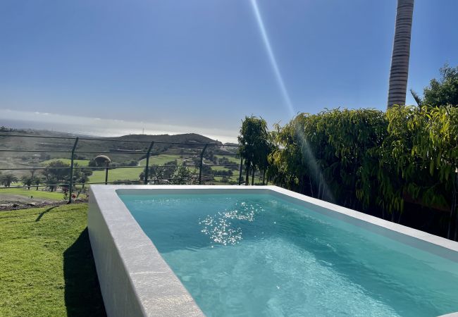 Villa en San Bartolomé de Tirajana - HomeForGuest Salobre Villa, 5PAX, WIFI, POOL, GREAT VIEWS  Villa en San Bartolomé de Tirajana - HomeForGuest Salobre Villa, 5PAX, WIFI, POOL, GREAT VIEWS