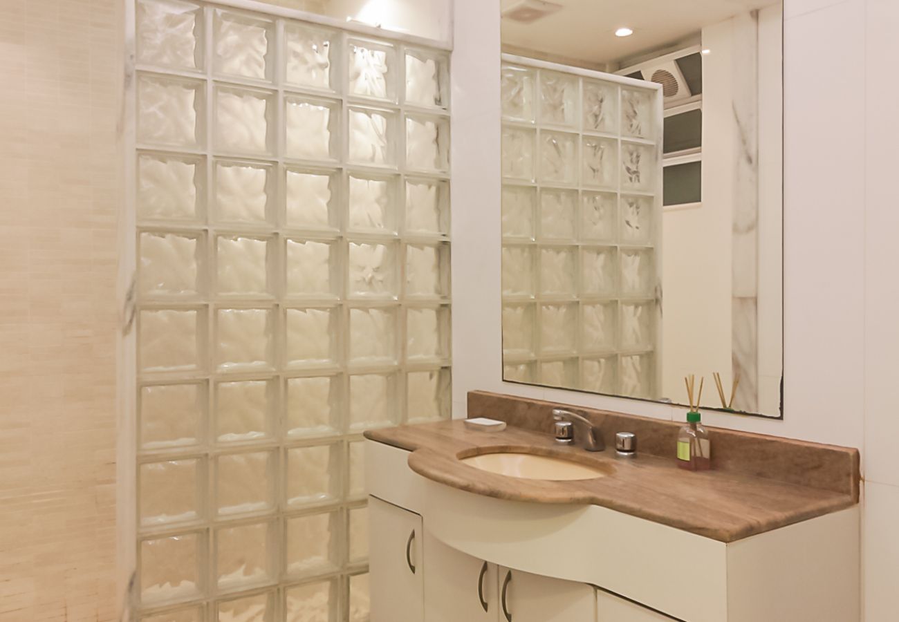 Apartamento en Rio de Janeiro - A 2 minutos de la playa de Copacabana | A306 Apartamento en Rio de Janeiro - A 2 minutos de la playa de Copacabana | A306