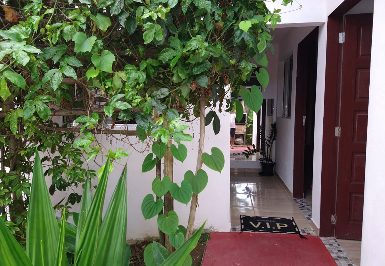 Alquiler por habitaciones en Caraguatatuba - Suíte 10 com wifi a 4 min da praia em Caraguá Alquiler por habitaciones en Caraguatatuba - Suíte 10 com wifi a 4 min da praia em Caraguá
