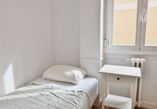 Apartamento en Madrid - MADRID RIO - PALACIO REAL- HOSPITAL 12 OCTUBRE -3 ROOMS - 2 BATHROOMS.Temporal  Apartamento en Madrid - MADRID RIO - PALACIO REAL- HOSPITAL 12 OCTUBRE -3 ROOMS - 2 BATHROOMS.Temporal