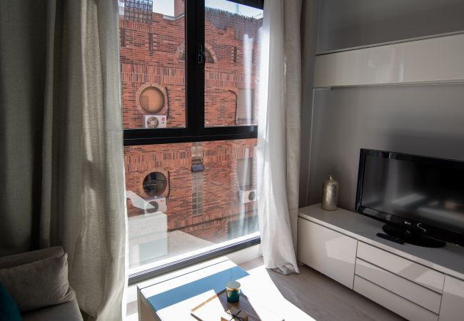 Apartamento en Madrid - M (JMC 5) BERNABEU R. MADRID STADIUM APARTMENT 1 ROOM 2 PAX PARKING  - MADRID BUSINESS CENTER Apartamento en Madrid - M (JMC 5) BERNABEU R. MADRID STADIUM APARTMENT 1 ROOM 2 PAX PARKING  - MADRID BUSINESS CENTER