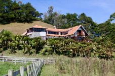 Casa rural en Cunha - Chácara com Wi-Fi, churrasqueira e lazer em Cunha