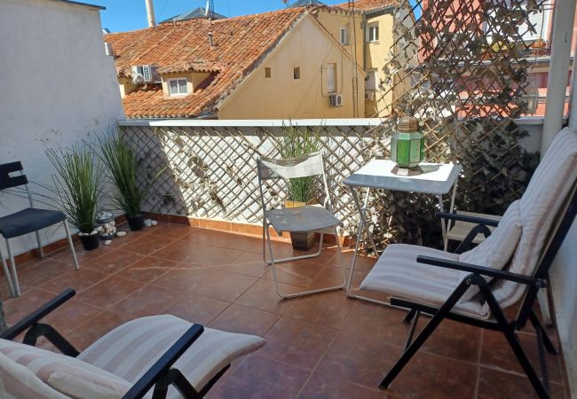 Apartamento en Madrid - Ático - Terraza 15m2 - CHUECA- 4 PAX Apartamento en Madrid - Ático - Terraza 15m2 - CHUECA- 4 PAX