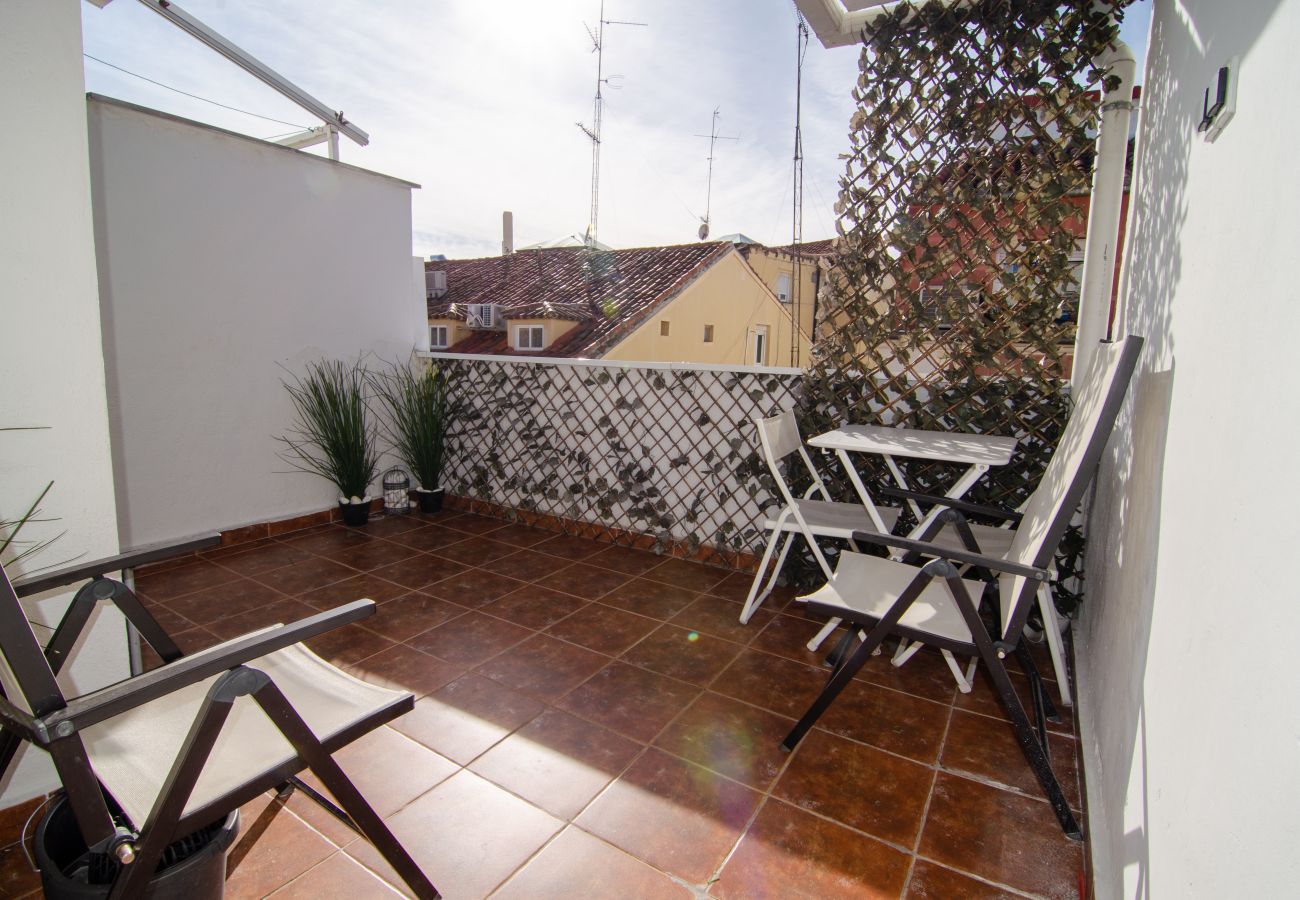 Apartamento en Madrid - Ático - Terraza 15m2 - CHUECA- 4 PAX Apartamento en Madrid - Ático - Terraza 15m2 - CHUECA- 4 PAX