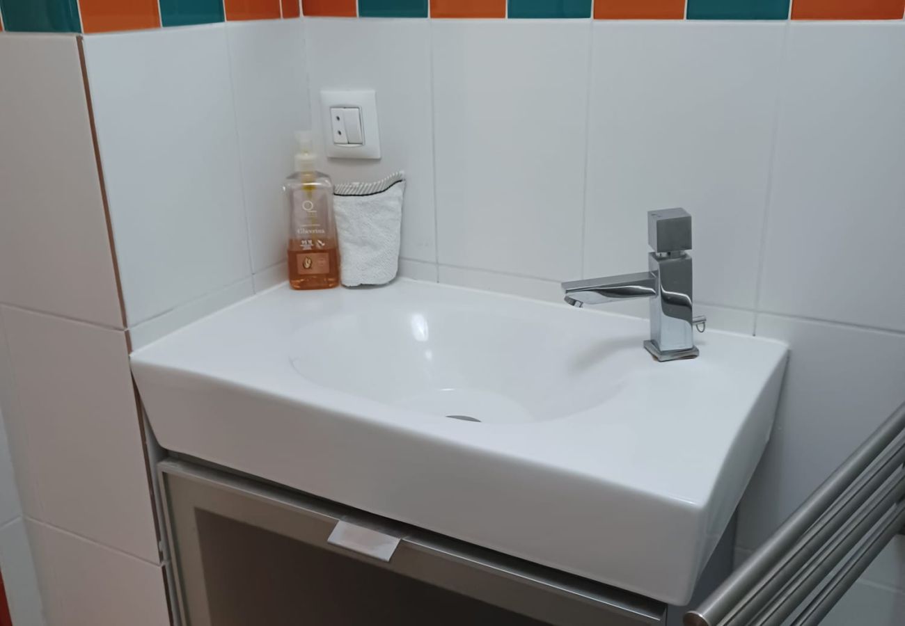 Apartamento en Madrid - Ático - Terraza 15m2 - CHUECA- 4 PAX Apartamento en Madrid - Ático - Terraza 15m2 - CHUECA- 4 PAX