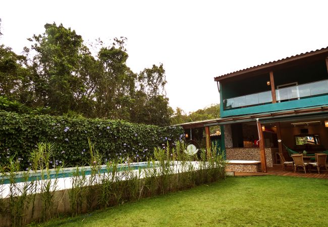 Casa en São Sebastião - Refúgio Perfeito: Conforto, Piscina e Praia! Casa en São Sebastião - Refúgio Perfeito: Conforto, Piscina e Praia!