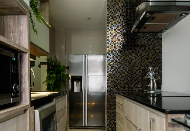 Cocina Cocina equipada y decorada