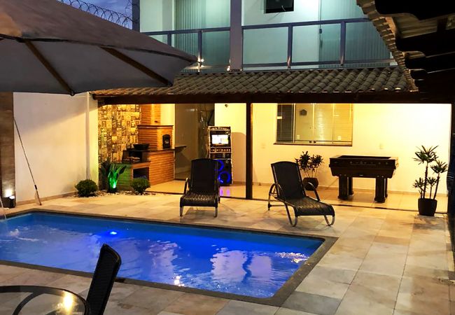 Casa en Divinópolis - Linda casa de alto padrão com Wi-Fi e lazer em MG
