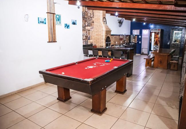 Casa en Divinópolis - Linda casa de alto padrão com Wi-Fi e lazer em MG Casa en Divinópolis - Linda casa de alto padrão com Wi-Fi e lazer em MG