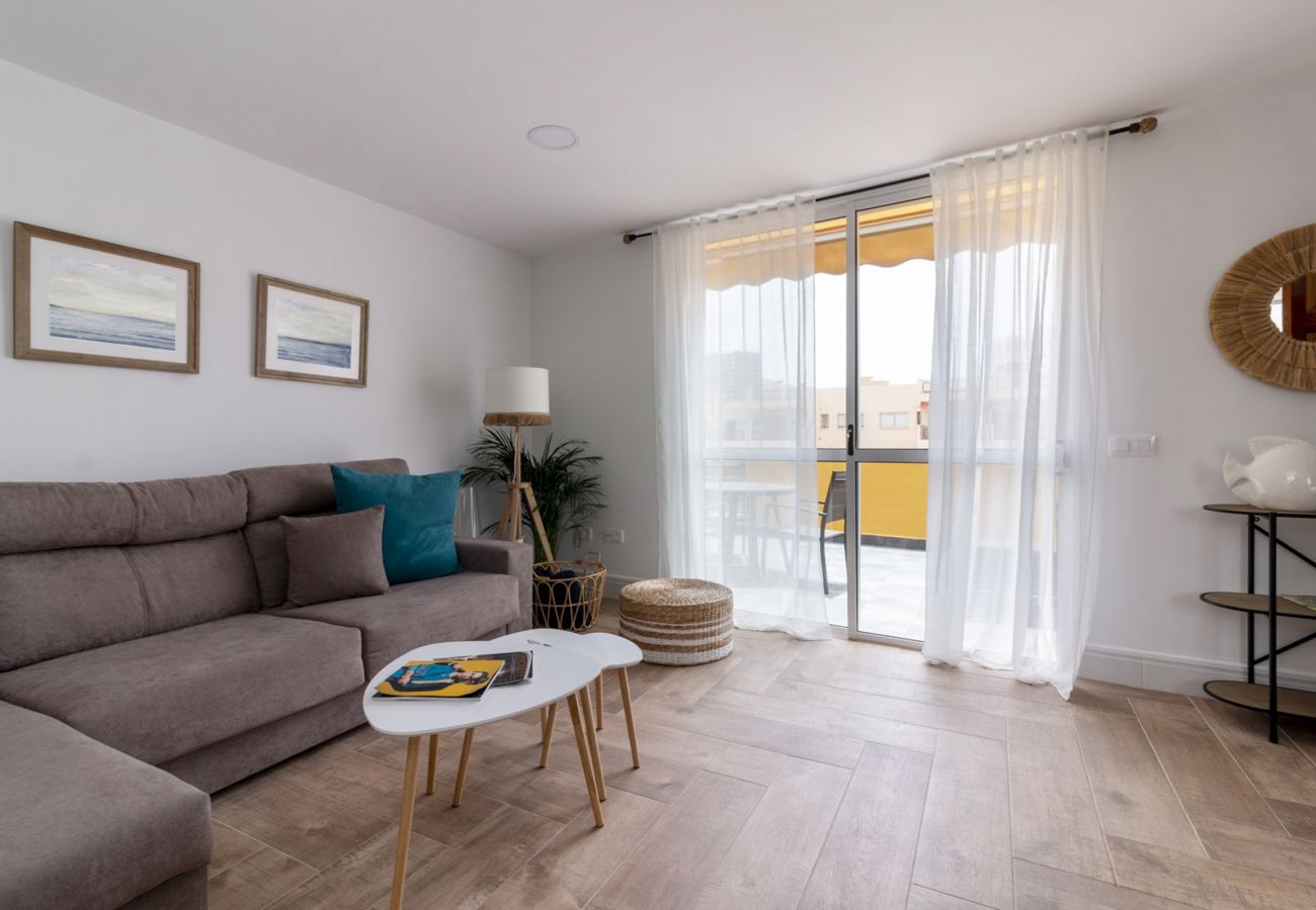 Apartamento en Los Cristianos - HomeForGuest Ático Cecilia con terraza y vistas al mar en Los Cristianos Apartamento en Los Cristianos - HomeForGuest Ático Cecilia con terraza y vistas al mar en Los Cristianos