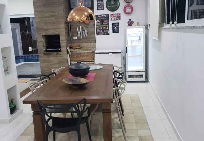 Casa en Caraguatatuba - Casa com piscina e churrasqueira em Massaguaçu/SP Casa en Caraguatatuba - Casa com piscina e churrasqueira em Massaguaçu/SP