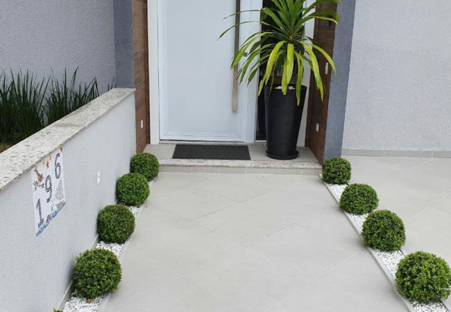 Casa en Caraguatatuba - Casa com piscina e churrasqueira em Massaguaçu/SP Casa en Caraguatatuba - Casa com piscina e churrasqueira em Massaguaçu/SP