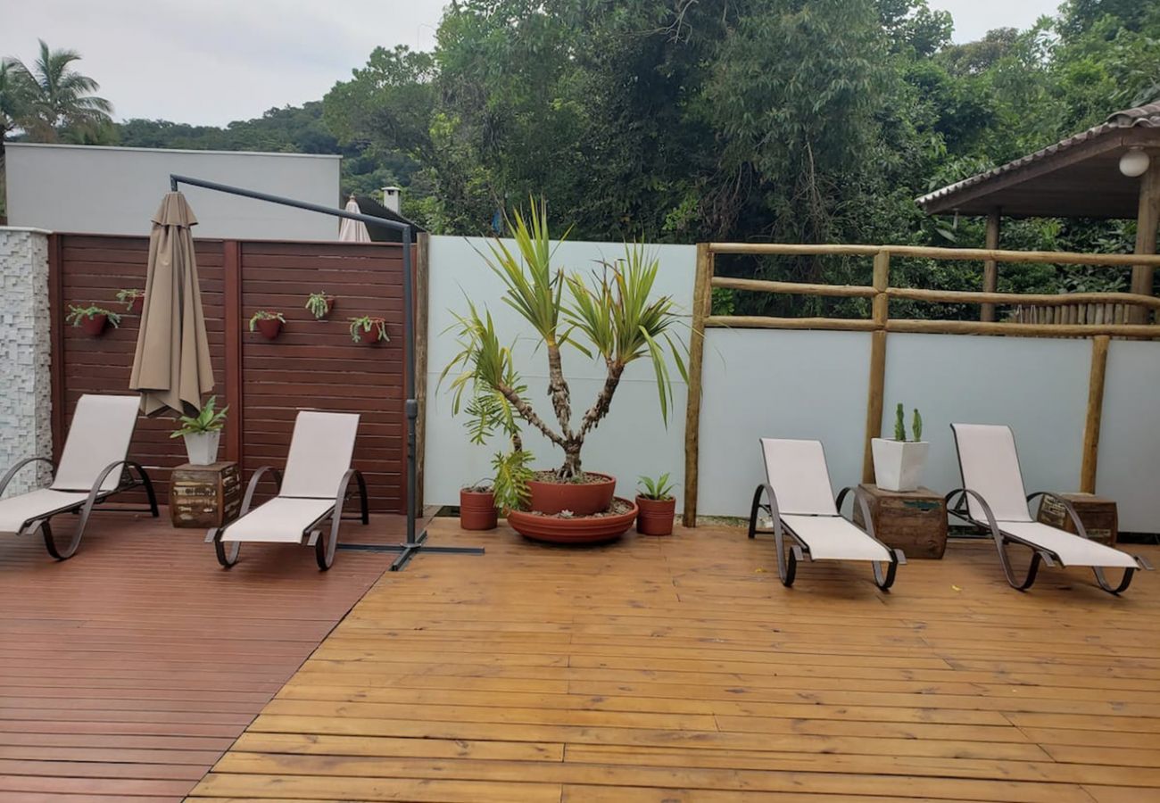 Casa en Caraguatatuba - Casa com piscina e churrasqueira em Massaguaçu/SP Casa en Caraguatatuba - Casa com piscina e churrasqueira em Massaguaçu/SP