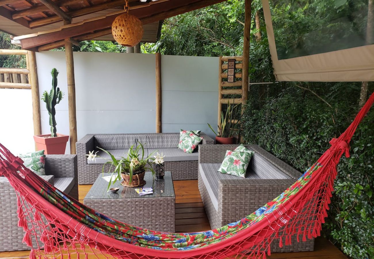 Casa en Caraguatatuba - Casa com piscina e churrasqueira em Massaguaçu/SP Casa en Caraguatatuba - Casa com piscina e churrasqueira em Massaguaçu/SP