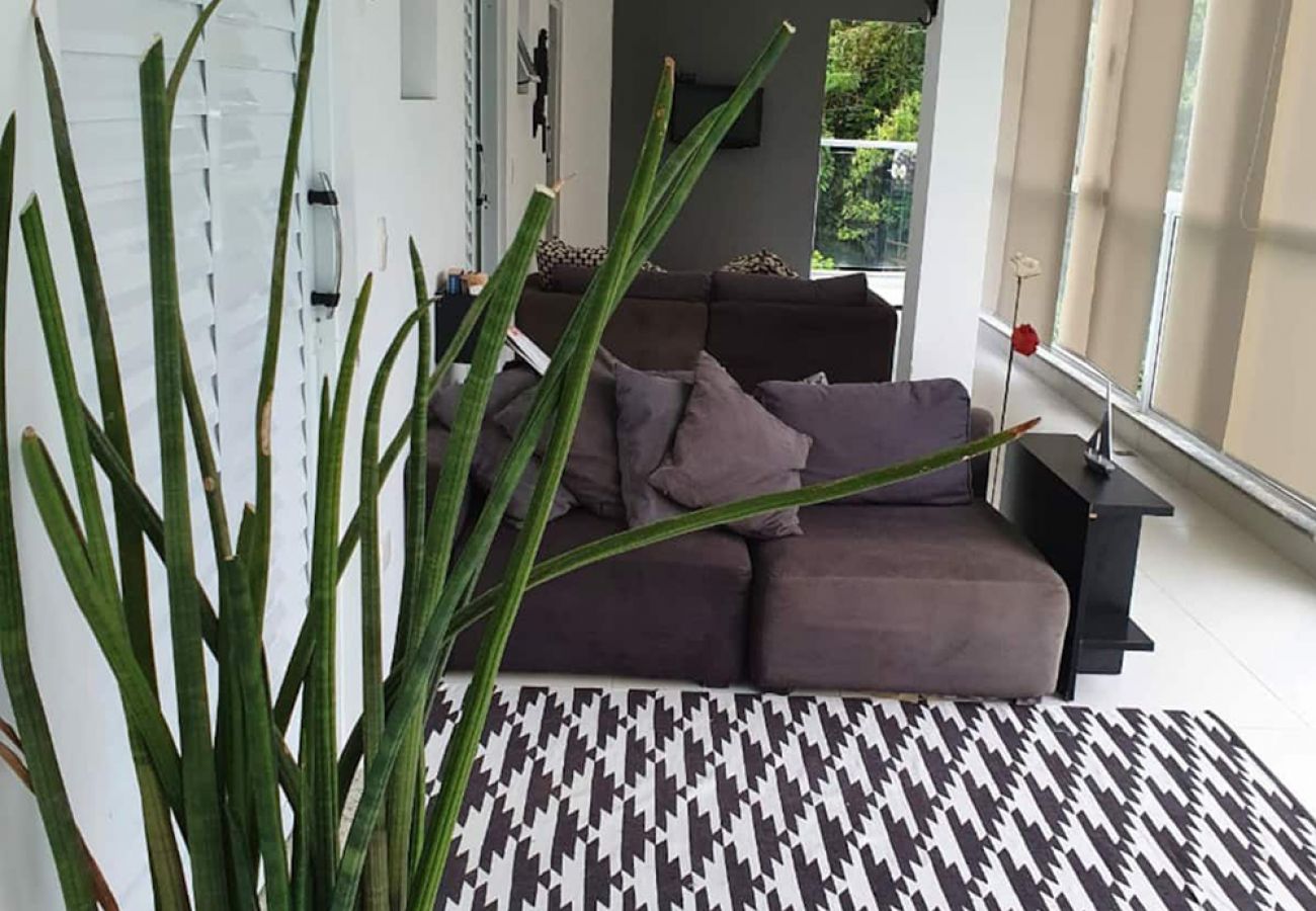 Casa en Caraguatatuba - Casa com piscina e churrasqueira em Massaguaçu/SP Casa en Caraguatatuba - Casa com piscina e churrasqueira em Massaguaçu/SP