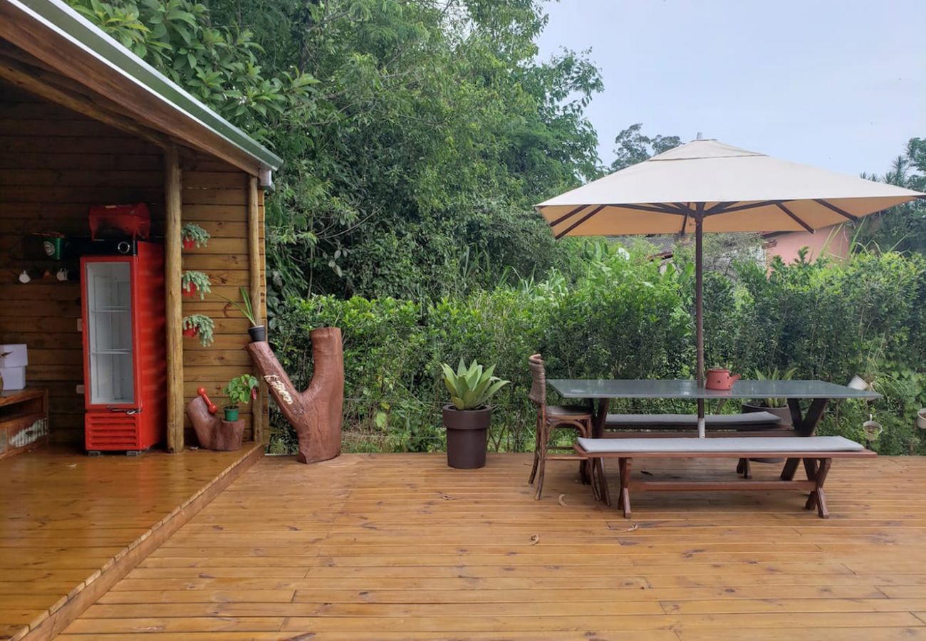 Casa en Caraguatatuba - Casa com piscina e churrasqueira em Massaguaçu/SP Casa en Caraguatatuba - Casa com piscina e churrasqueira em Massaguaçu/SP