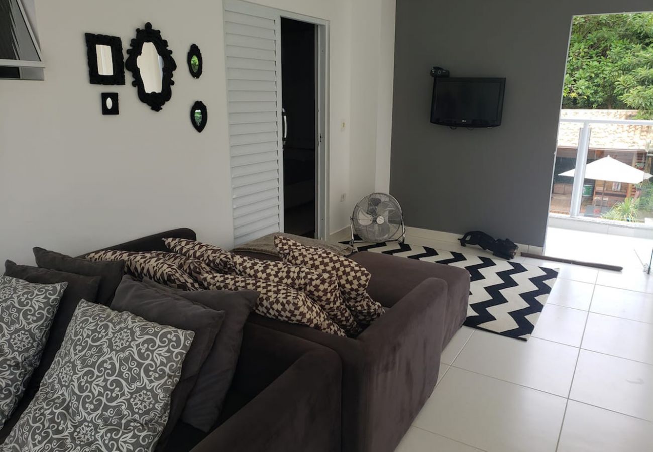 Casa en Caraguatatuba - Casa com piscina e churrasqueira em Massaguaçu/SP Casa en Caraguatatuba - Casa com piscina e churrasqueira em Massaguaçu/SP