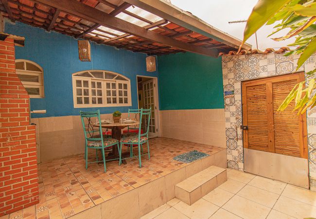 Chalet en Ilhabela - Chalé com churrasq a 5 minutos da Praia do Perequê Chalet en Ilhabela - Chalé com churrasq a 5 minutos da Praia do Perequê