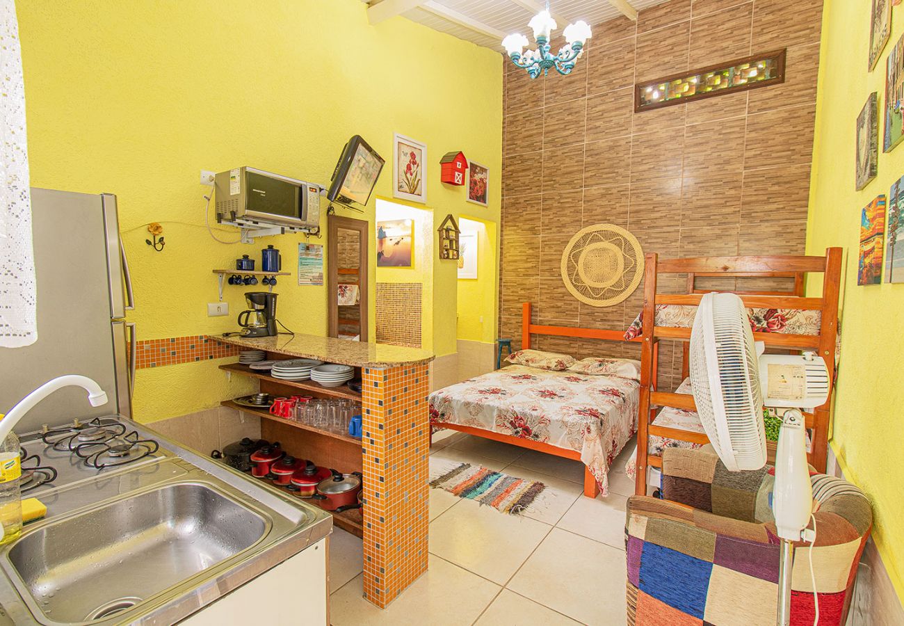 Chalet en Ilhabela - Chalé com churrasq a 5 minutos da Praia do Perequê Chalet en Ilhabela - Chalé com churrasq a 5 minutos da Praia do Perequê